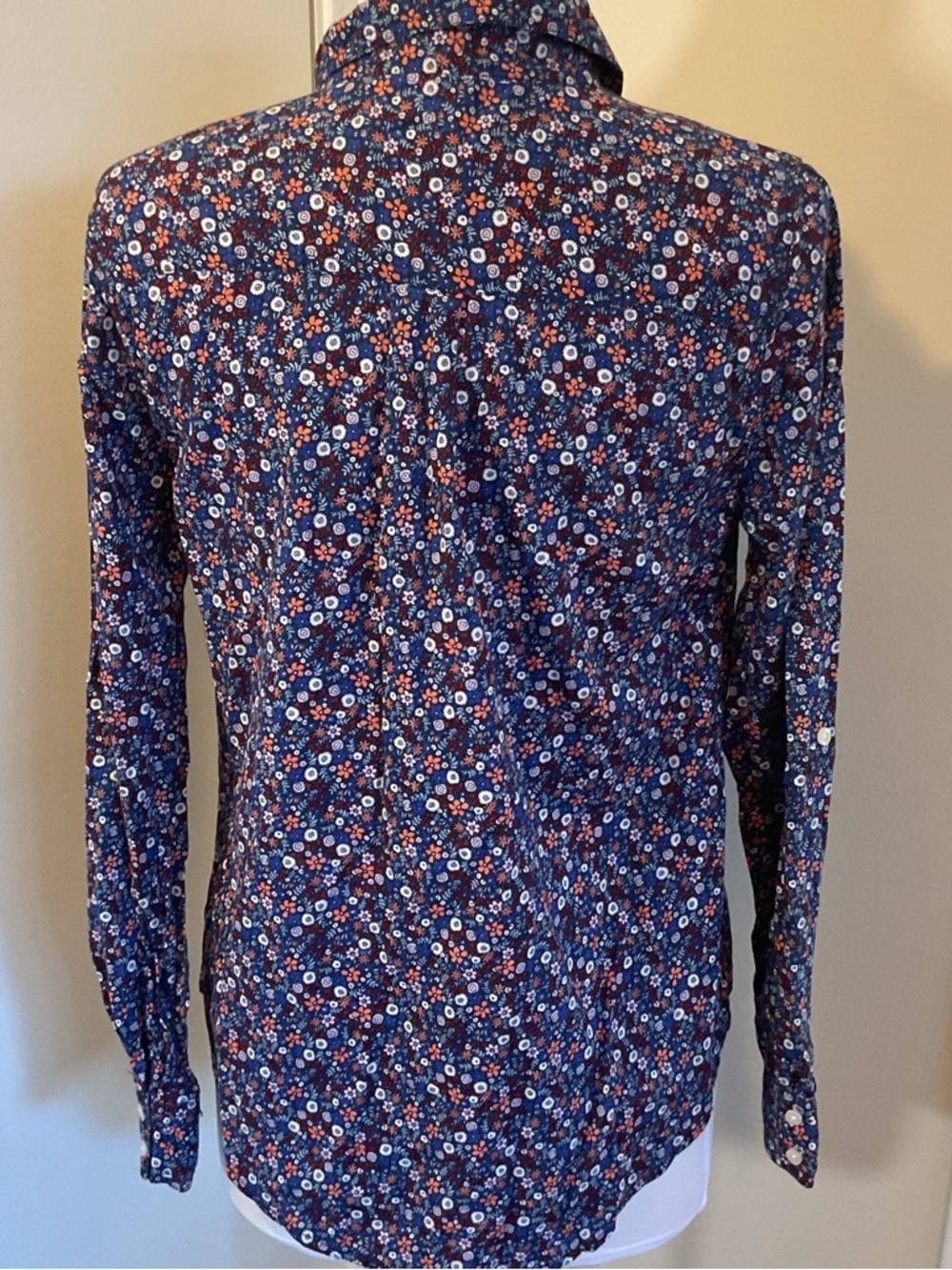 St. John’s Bay 100% Cotton Floral Blouse Small Long Sleeve Utility Pockets - Picture 5 of 5